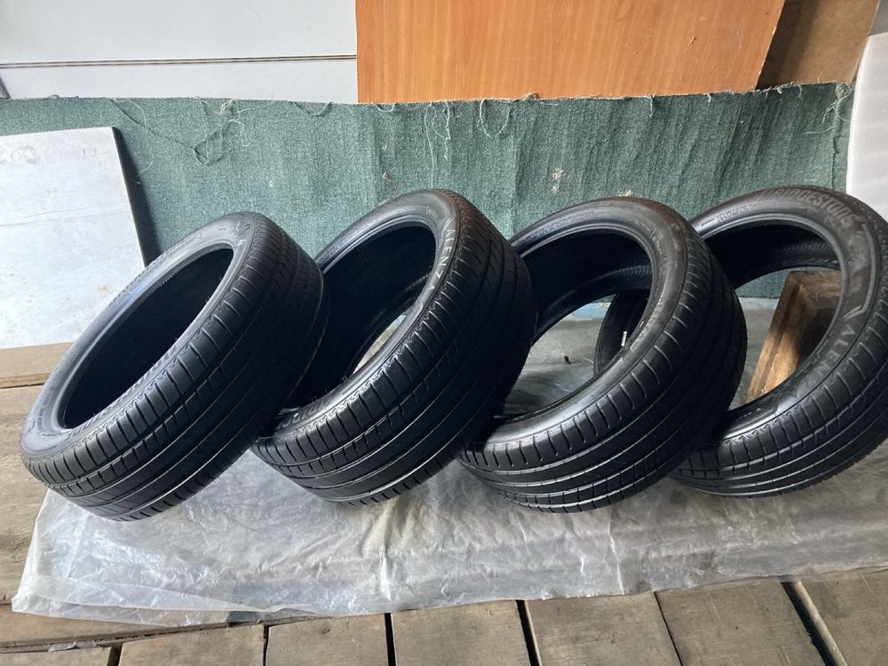 Літня шина Bridgestone Alenza 001 (2 ш.245/45 R20 103W, 2ш.275/40 R20)