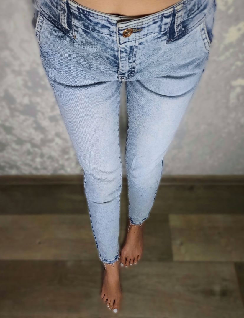 Женские джинсы МОМ размер 26