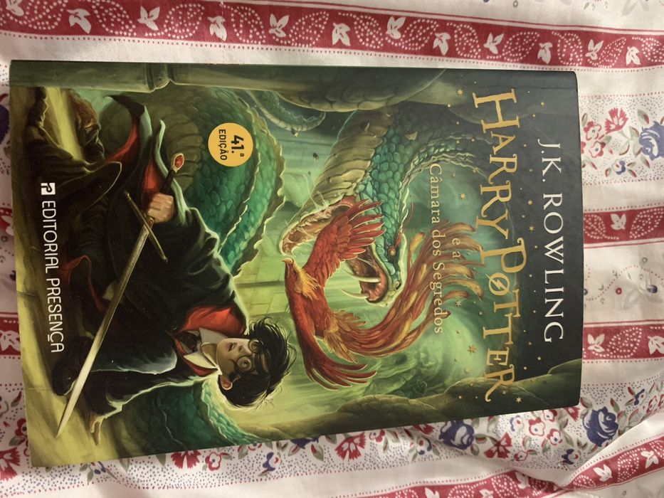 livro “harry potter” novo