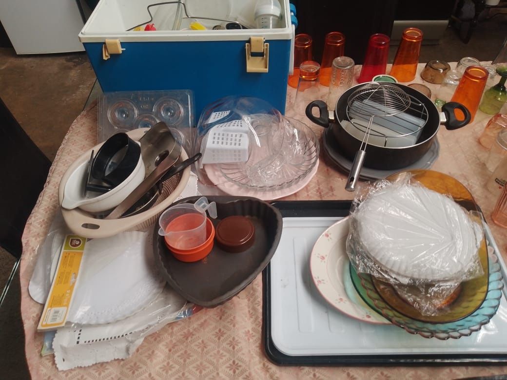 Recheio de casa em bom estado