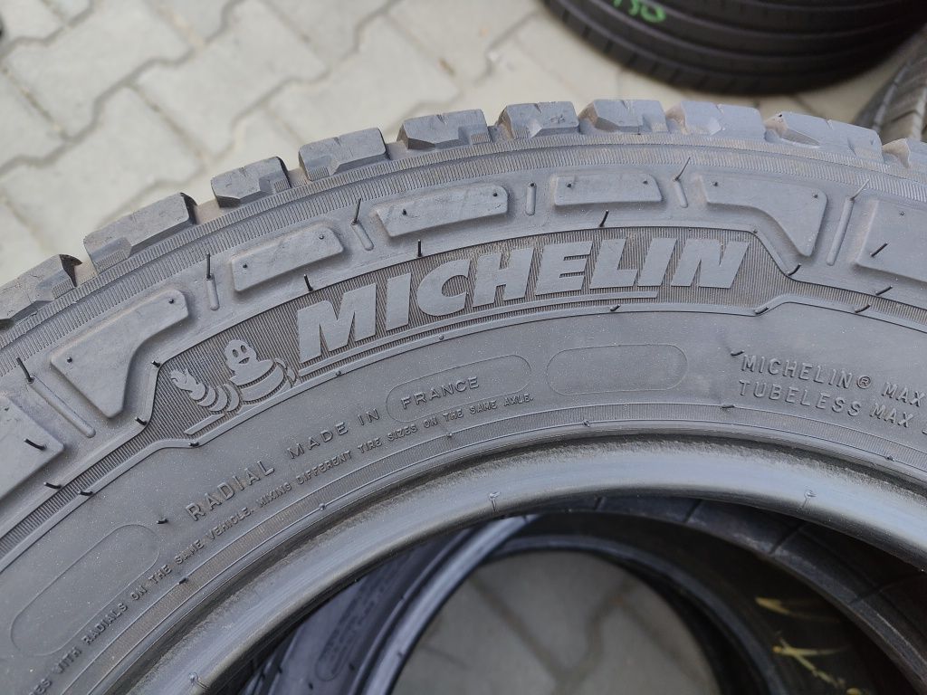 215/65/15C Michelin Agilis Cross Cliamte