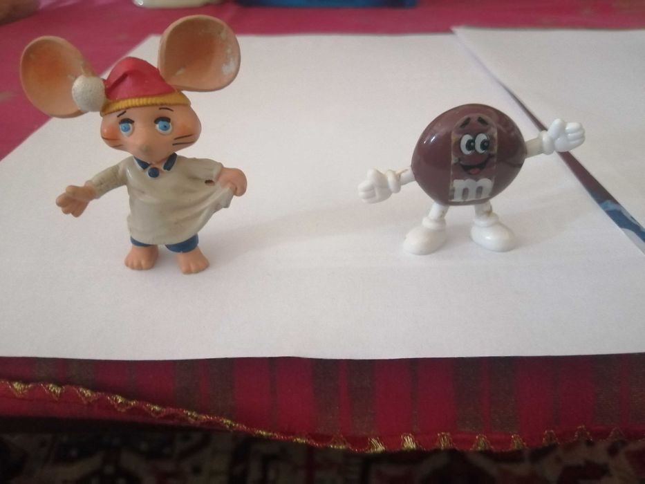 Figuras e bonecos em PVC dos anos 80
