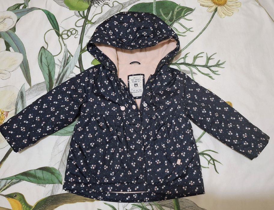 Casaco menina C&A 12/18 meses