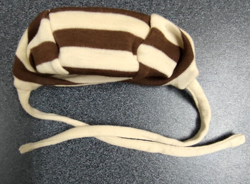 Czapka dziecięca, bonetka wełniana  merino.