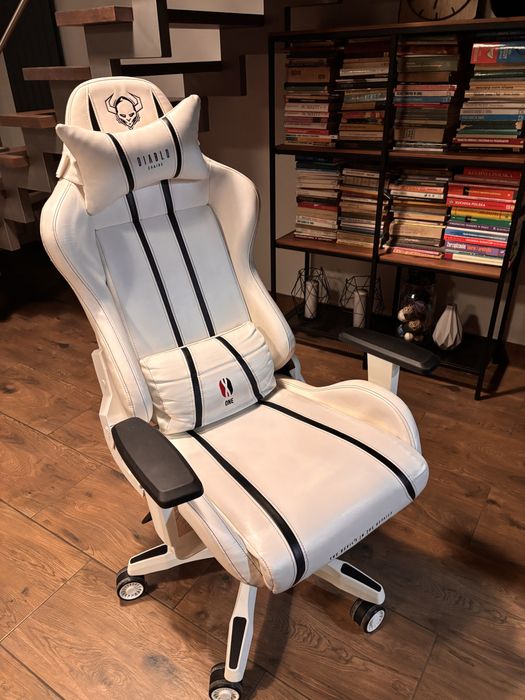 Krzesło gamingowe diablo