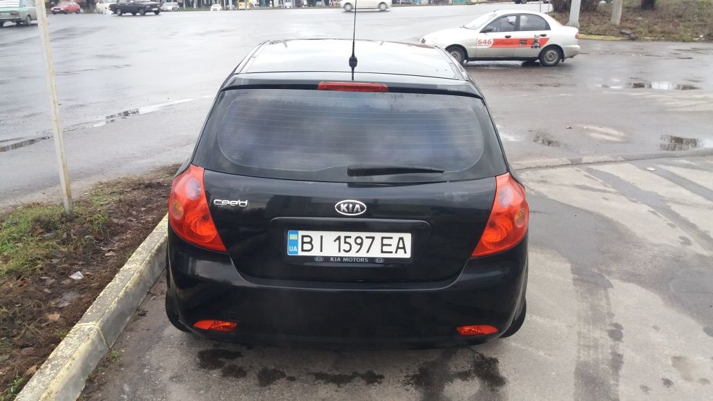 Продам авто кіа сід 2007р в гарному стані.