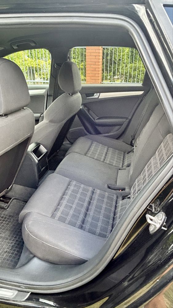 AUDI A4 B8, Multitrinic  2.0 TDI 177 KM