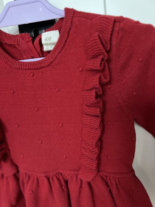 Czerwona sweterkowa sukienka H&M 80/86