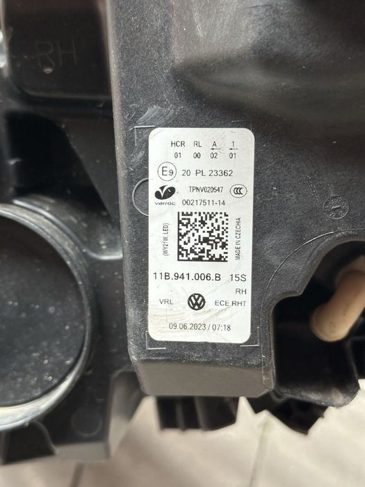 Передні фари Volkswagen ID4 Full LED