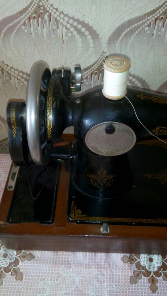 Швейная машинка                    ( 1950 года)