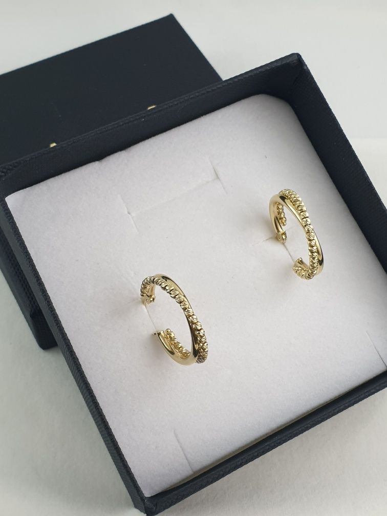 Boskie kolczyki złote kółka podwójne koła Au.585 diamentowane kulki