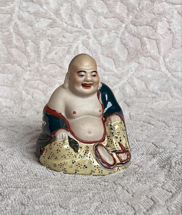 Buda risonho Hotei porcelana pintada à mão vintage