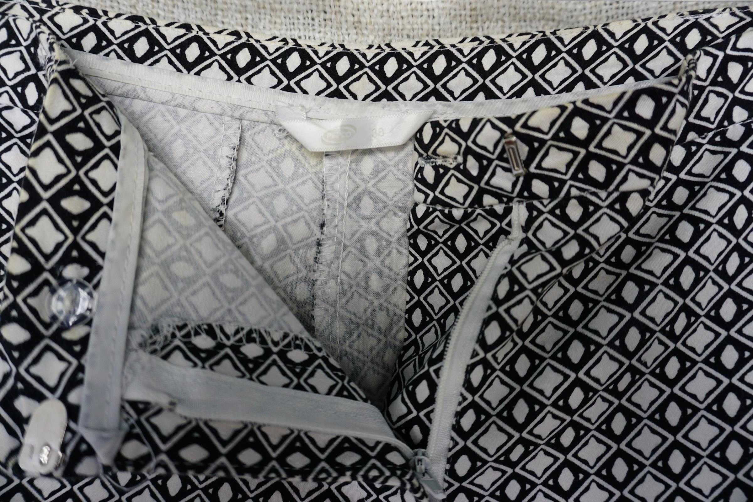 Spodnie chino proste materiałowe wzór print czarno białe 38 M damskie