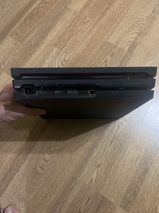 Ps 4 Pro, в гврному стані