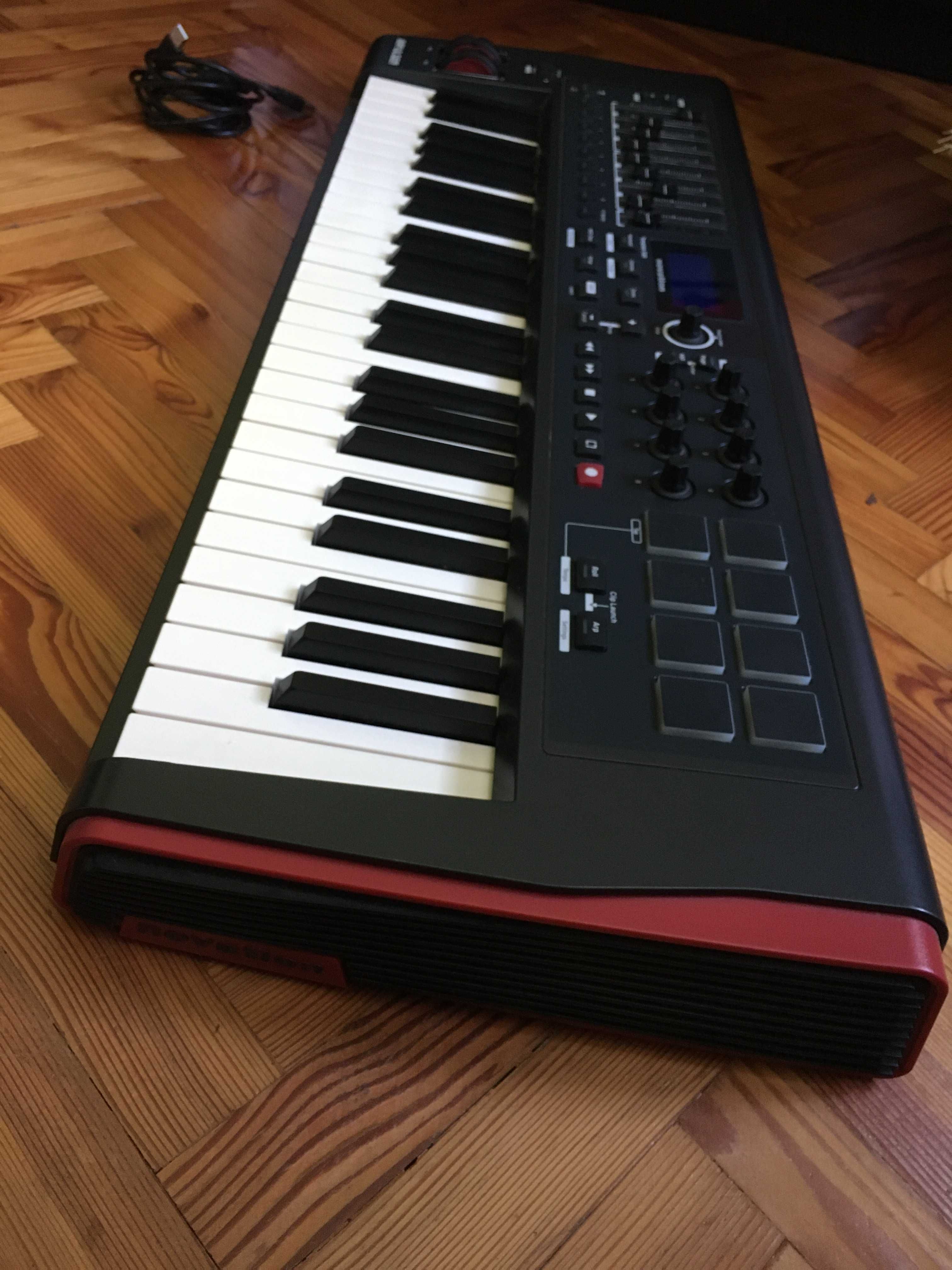 Novation Impulse 49 klawiatura sterująca MIDI