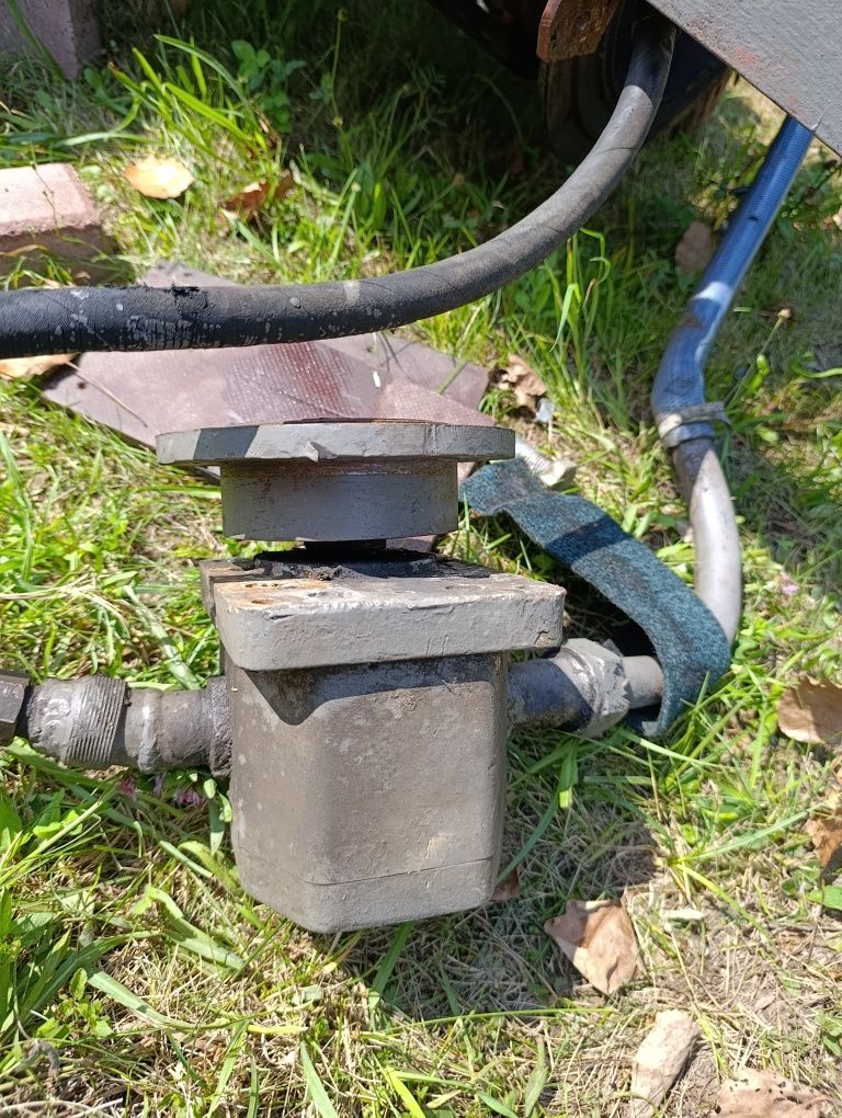 Pozostałości Ciągnika SAM ursus C330 ZIŁ. Rama, oś, skrzynia biegów,