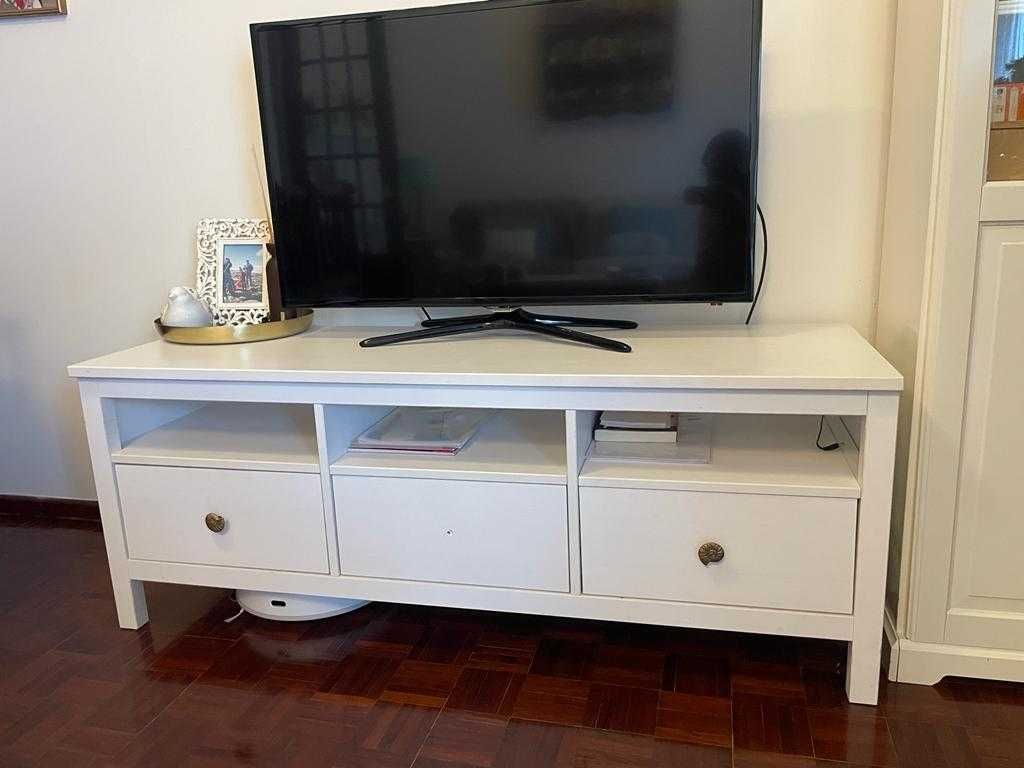 Móvel ikea hemnes - P/ Tv