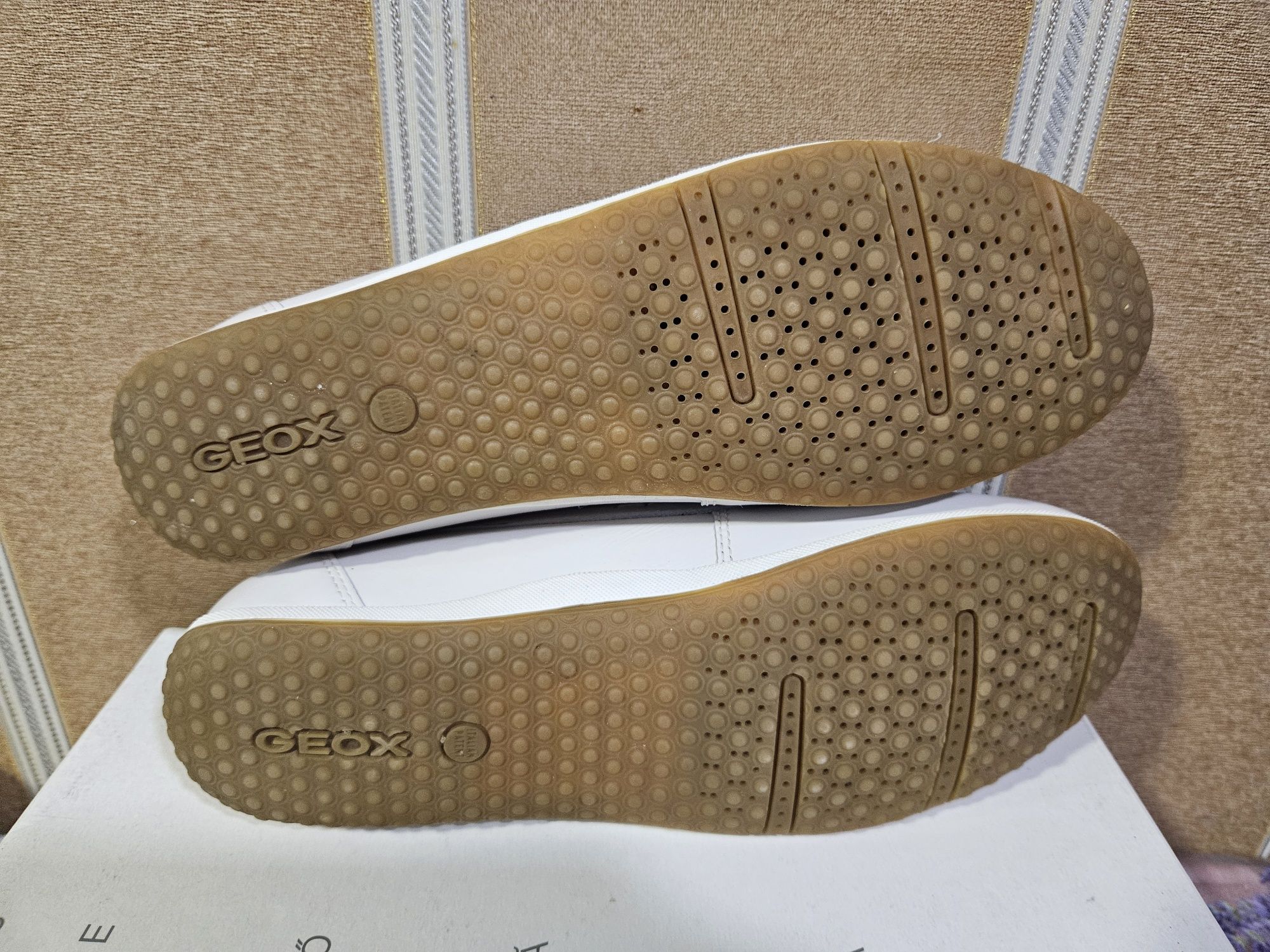 Кожаные туфли, слипоны, мокасины GEOX
