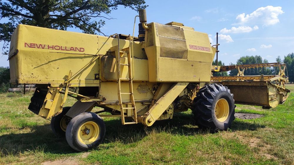 Kombajn zbożowy New Holland 1545 nie bizon Claas Massey Ferguson John