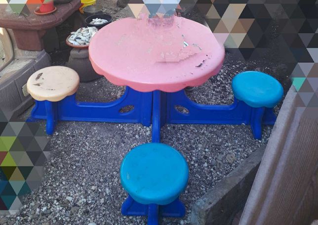 Детский столик со стульчиками для улицы, раскладной