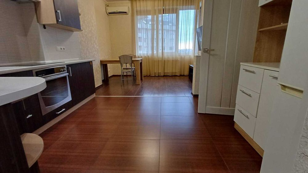 Двокімнатна квартира близько до центру міста та залізничного вокзалу.