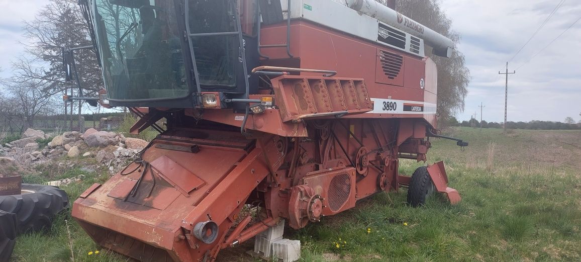 Kombajn zbożowy Laverda 3890