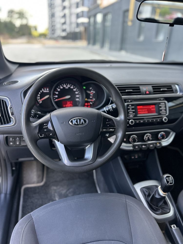Kia Rio (Кіа Ріо) • 2016 • 1.4 Бензин • Дуже гарний стан