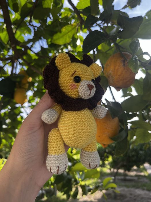 Peluche leão feito à mão