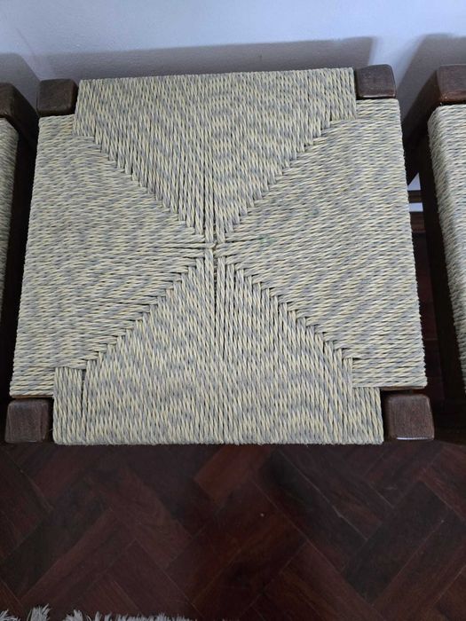 3 x Bancos de madeira maciça em excelente estado