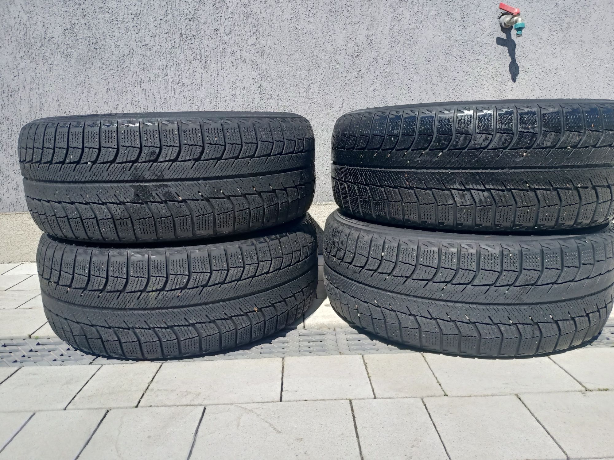 Зимняя резина Michelin X-Ice 235/55 r17, комплект