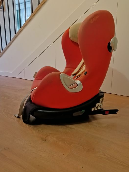 Cybex sirona 0-18. Obrotowy.