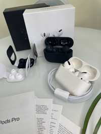 Бездротові навушники Apple AirPods Pro Lux білі та чорні