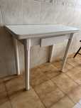 Mesa de cozinha branca