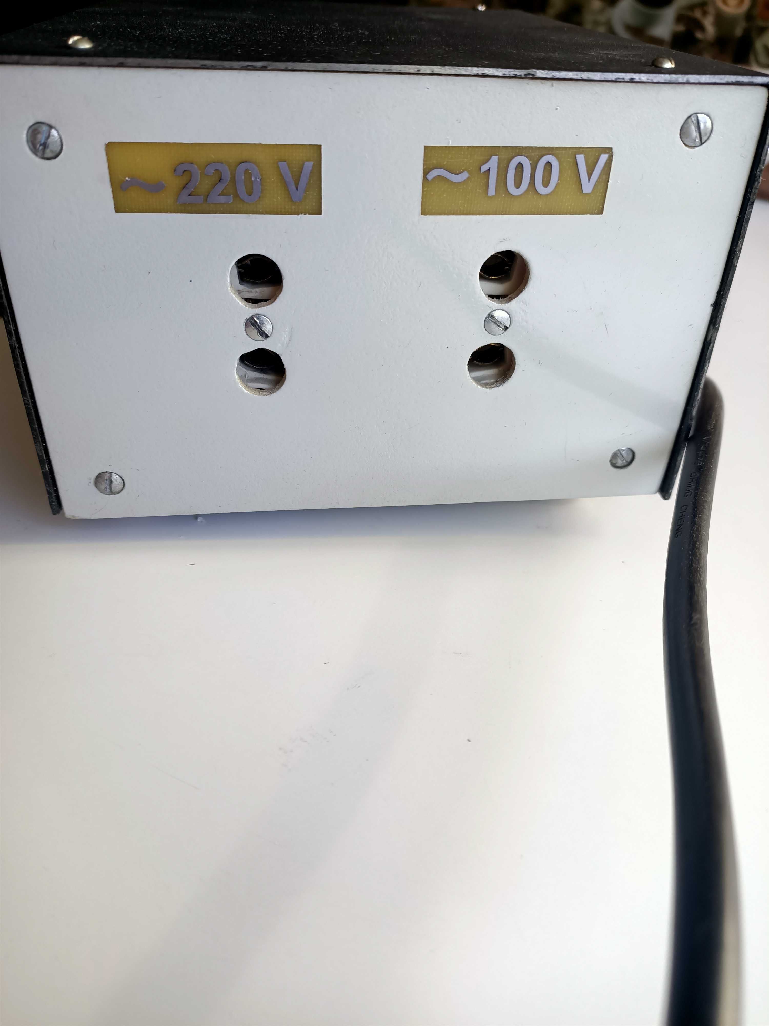 Понижающий трансформатор 220-100 вольт.