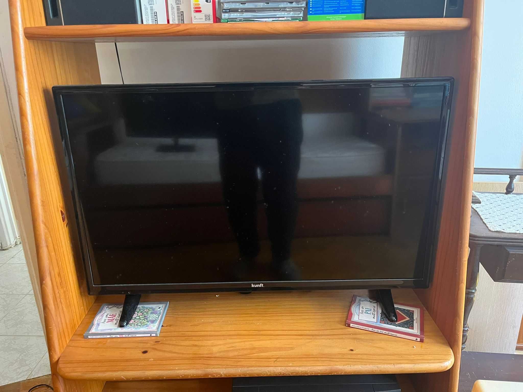 Televisões (uma funcional)
