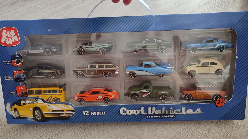 Zestaw aut metalowych 12 Sztuk Elefun Cool vehicles