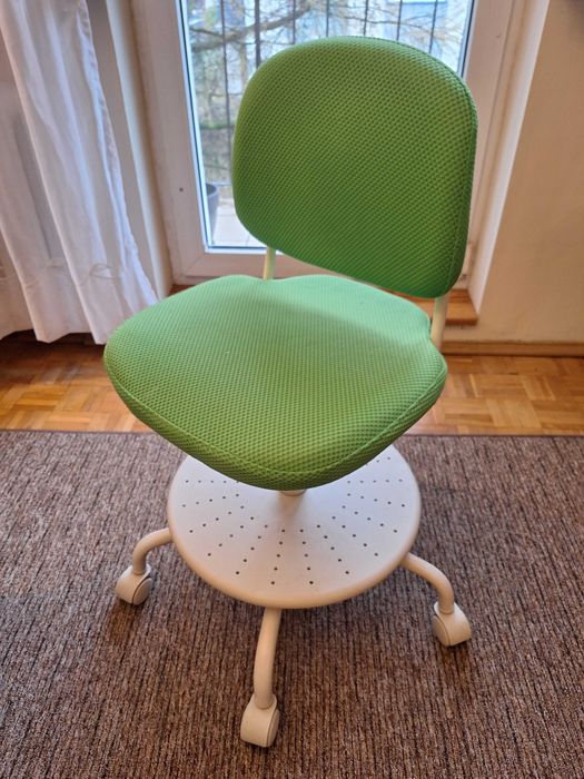 Dziecięce krzesło biurkowe, do biurka IKEA VIMUND, Używane. Stan bdb.