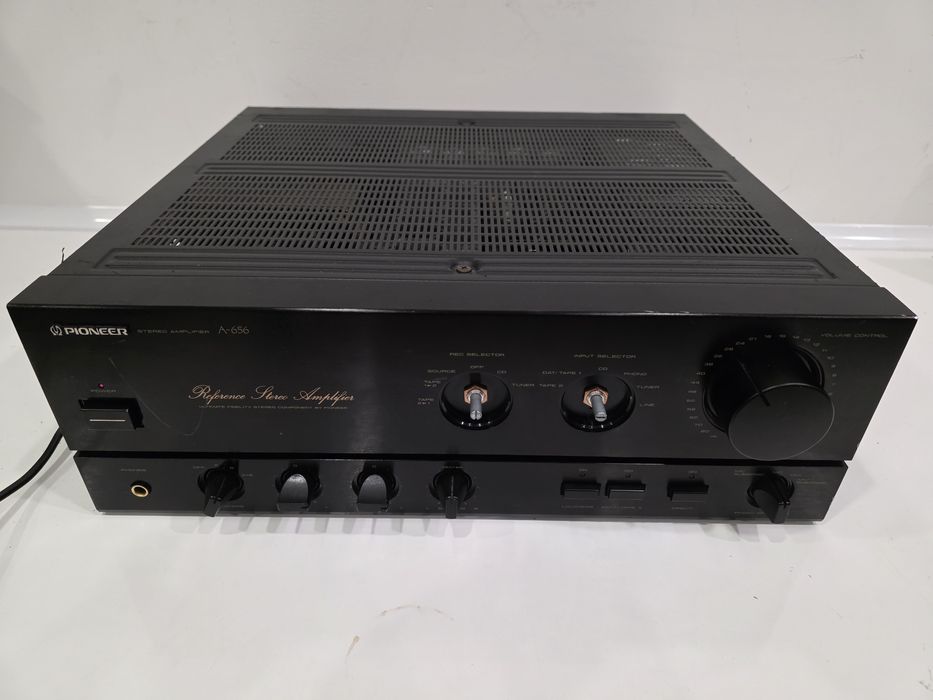 Ceniony wzmacniacz stereo Pioneer A-656.