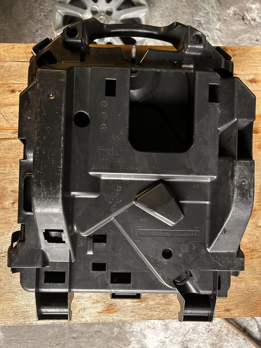 ZESTAW NAPRAWCZY koła zapasowego  lewarek Trafic III Vivaro B Talento