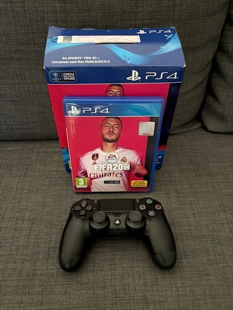 PS4 Pro 1T + Fifa 20 + 2 comandos + Headphones