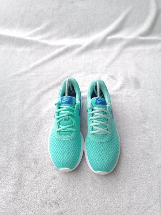 Женские кроссовки Nike р37.5-38