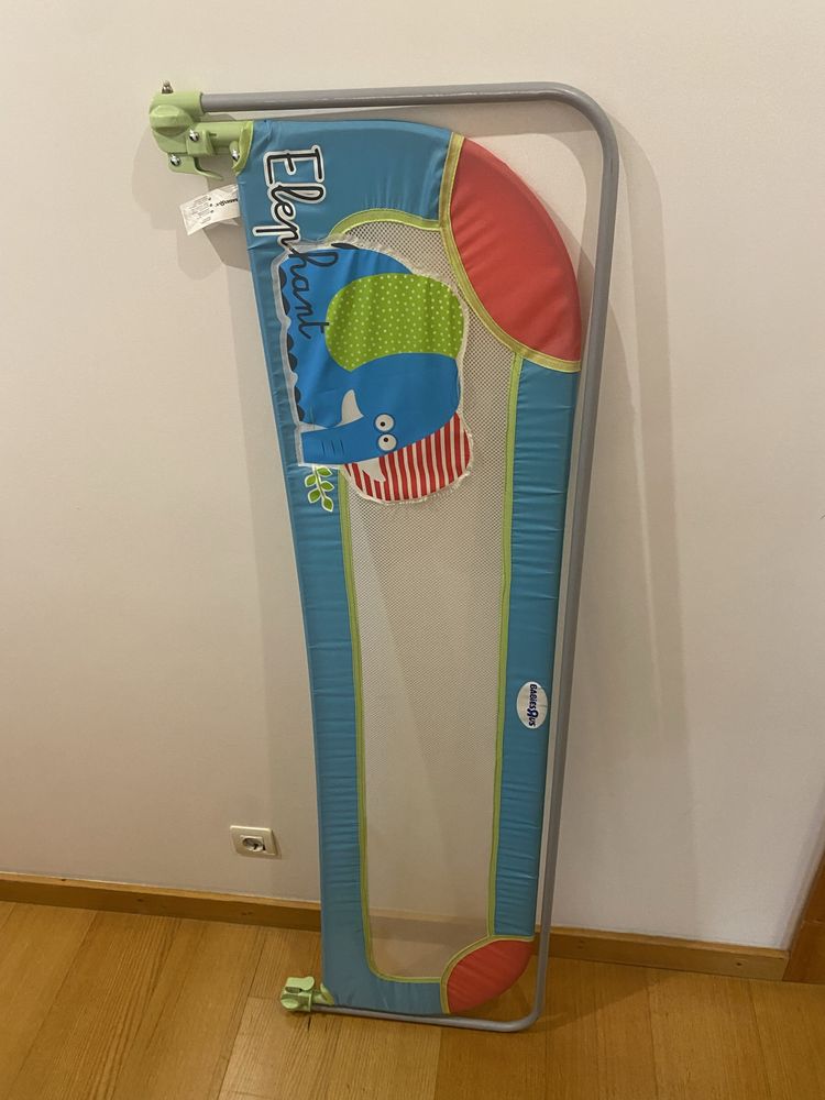 Barreira de segurança para cama