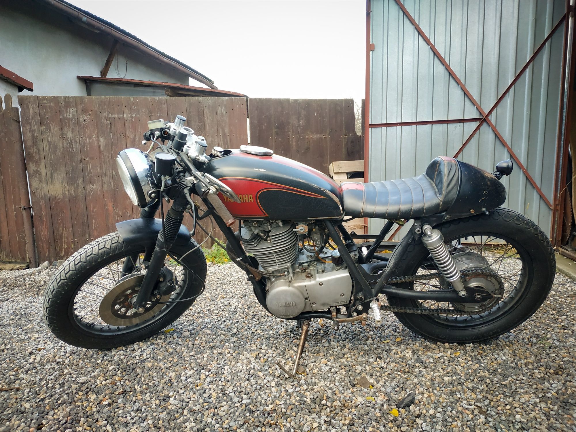 Yamaha SR500 cafe racer