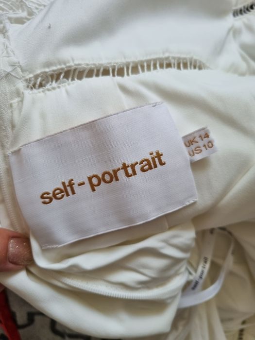 Suknia ślubna z trenem z koronki na ramiączkach self portrait L