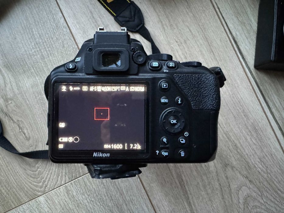 Sprzedam Nikon D3500