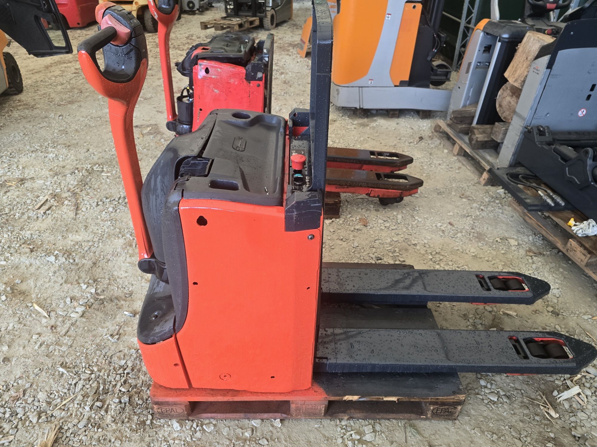 Linde t16 L paleciak z masztem