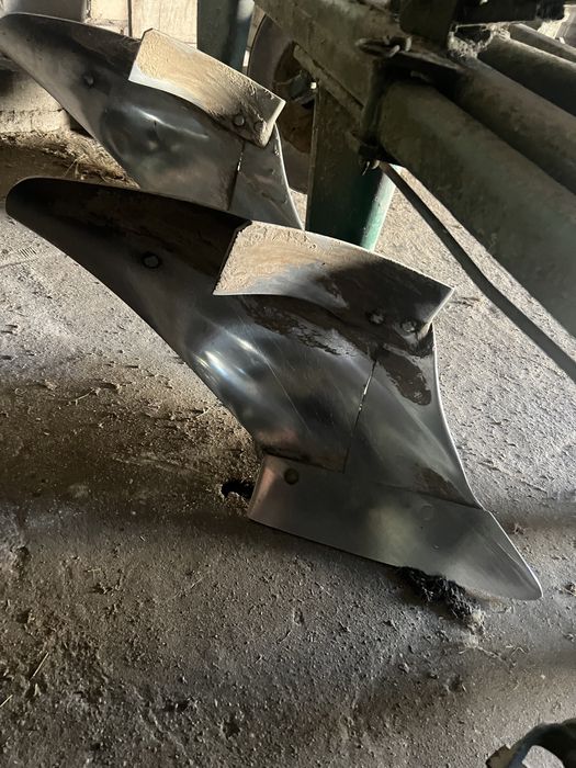 Плуг 3х30 плужок