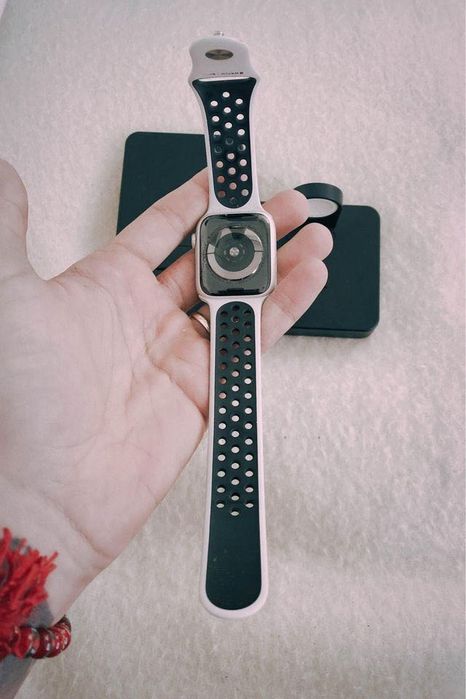 Apple Iwatch 4 44mm white Nike Edition