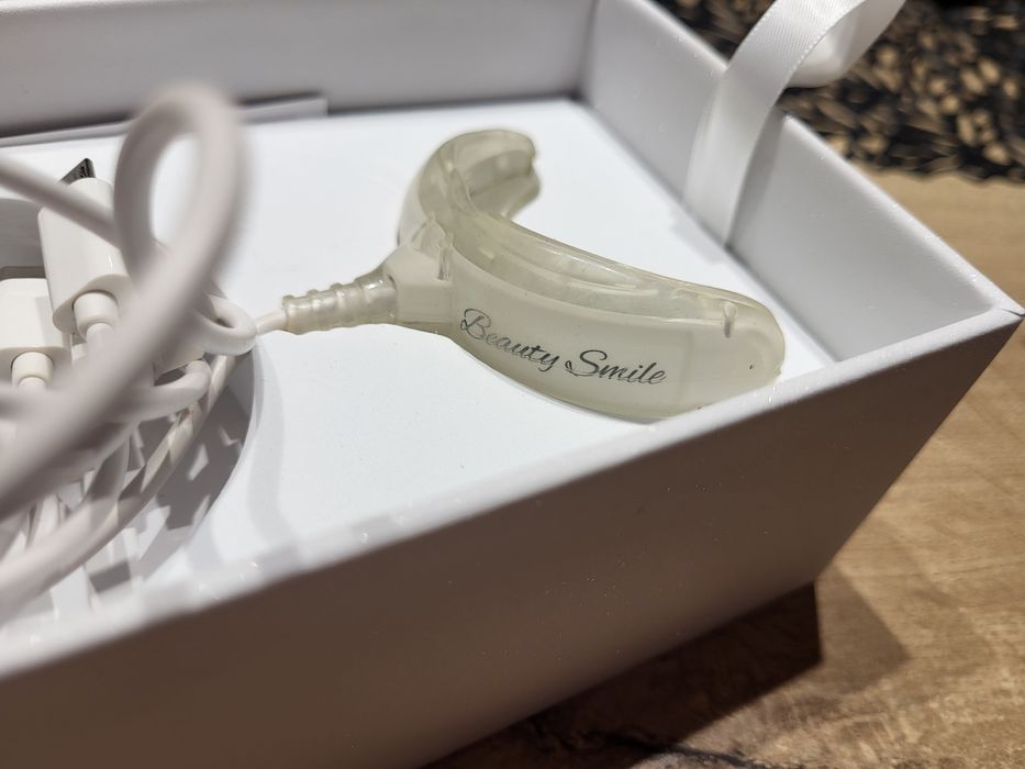 Urządzenie do wybielania zębów wybielacz