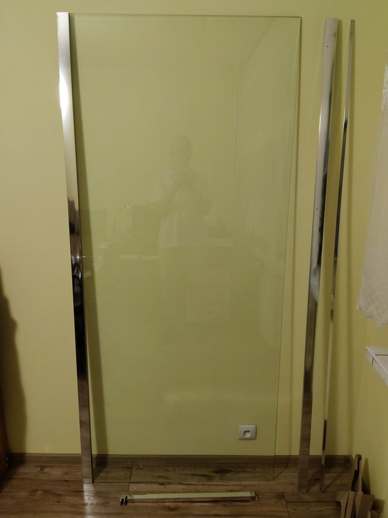 Ścianka prysznicowa,szkło.